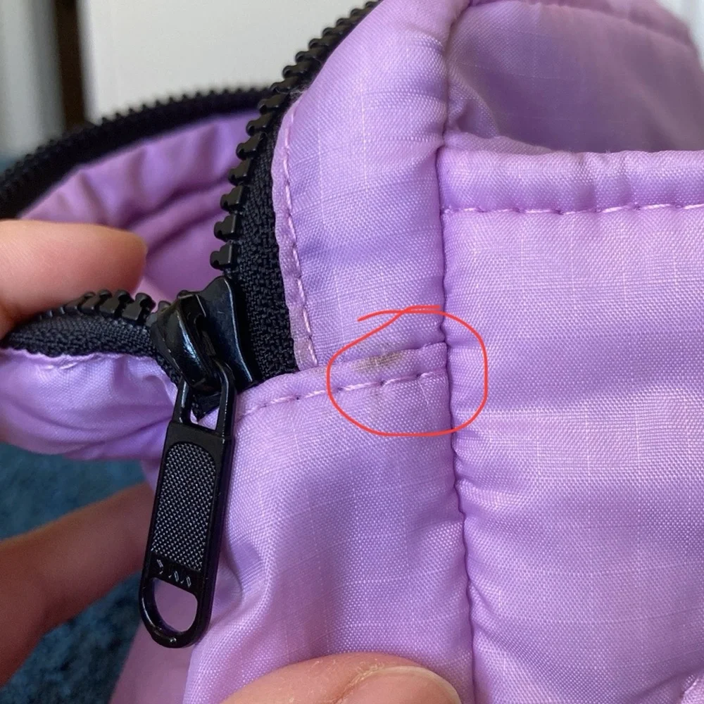 BAGGU Puffy Fanny pack Crossbody Bag in Lavender Lilac - Picture 11 of 13